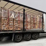LKW-Ladung Brennholz – Eiche – 30/33 cm – kammergetrocknet – 2 RM Paletten